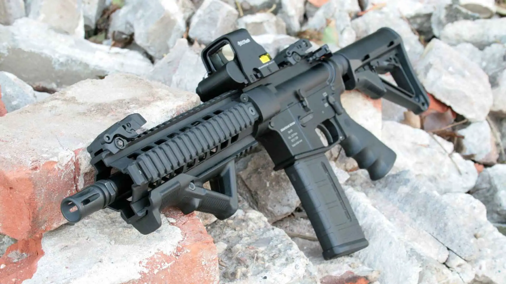 What Is the Difference Between an AR15 and an M4?